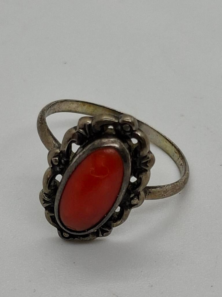 Antieke Zilveren Ring met Bloedkoraal - Maat 16.5, Ophalen of Verzenden