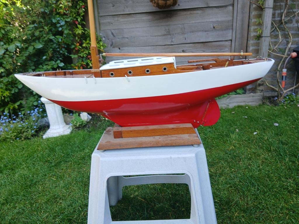 Teakhouten zeilboot, Hobby en Vrije tijd, Modelbouw | Boten en Schepen, Ophalen