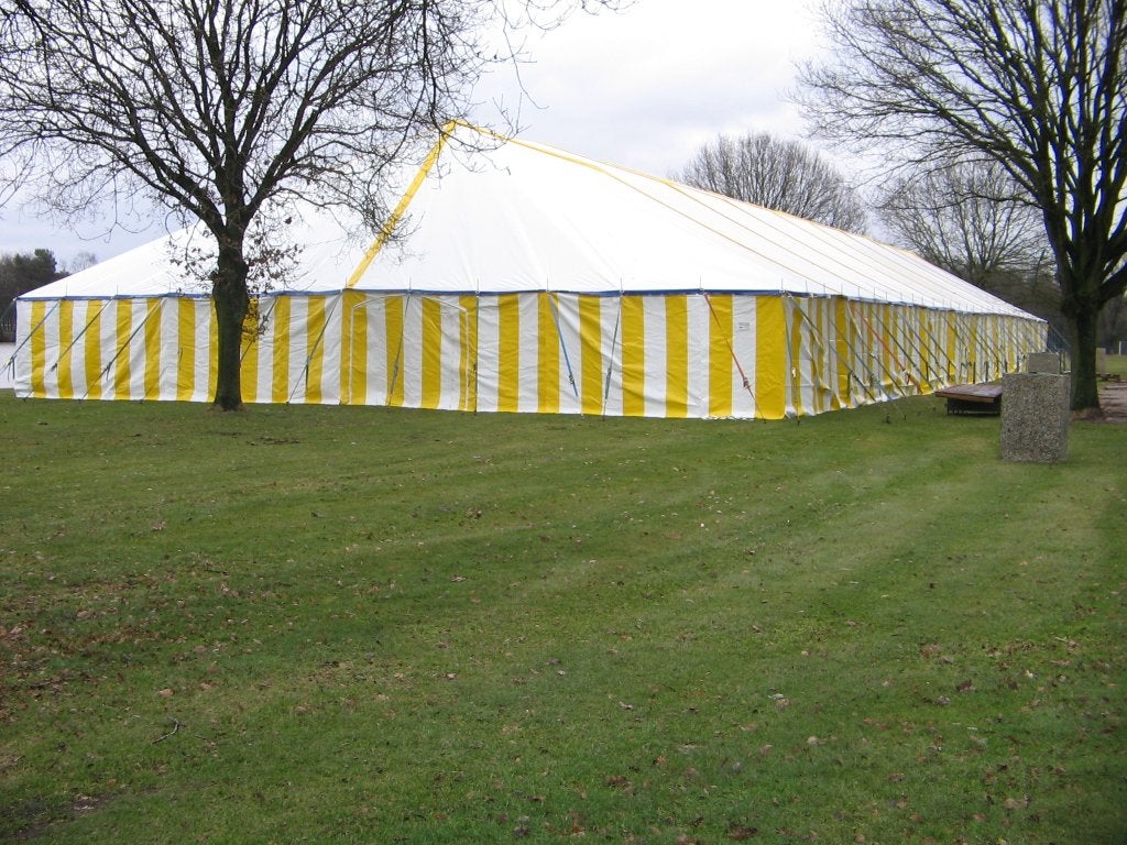 Spantent van 20 x 50 m., Ophalen, Gebruikt, Tot en met 4