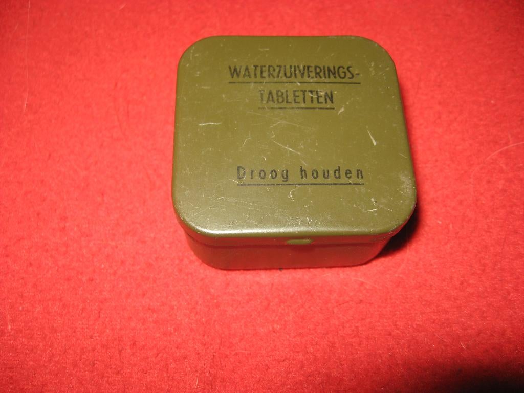 Nederlands Leger Waterzuivering Blikje met Inhoud., Verzamelen, Militaria | Algemeen, Ophalen of Verzenden, Landmacht, Nederland