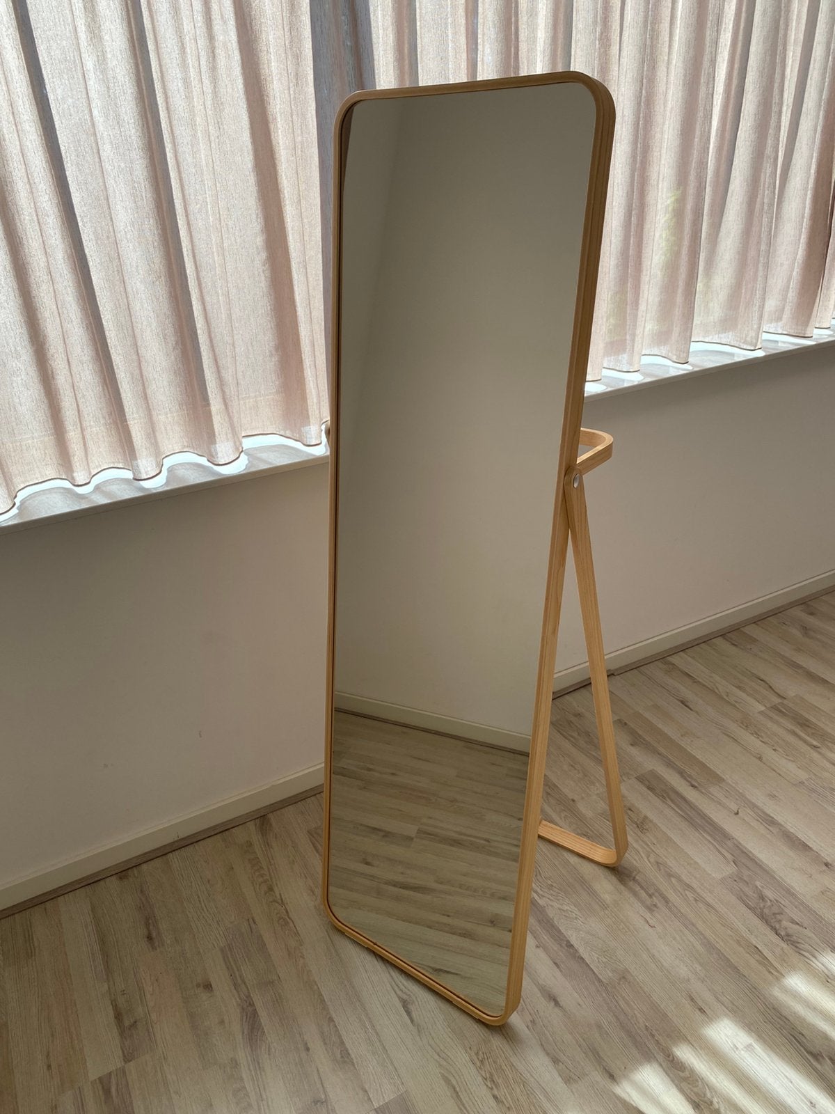 Staande spiegel IKORNNES IKEA NIEUW, Huis en Inrichting, Woonaccessoires | Spiegels, Ophalen, Minder dan 50 cm, Zo goed als nieuw