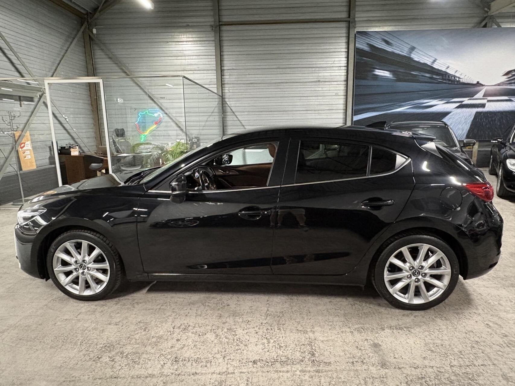 Mazda 3 2.0 SkyActiv-G 120 GT-M | HUD | BOSE | Automaat, Auto's, 1998 cc, Stof, Gebruikt, Euro 6