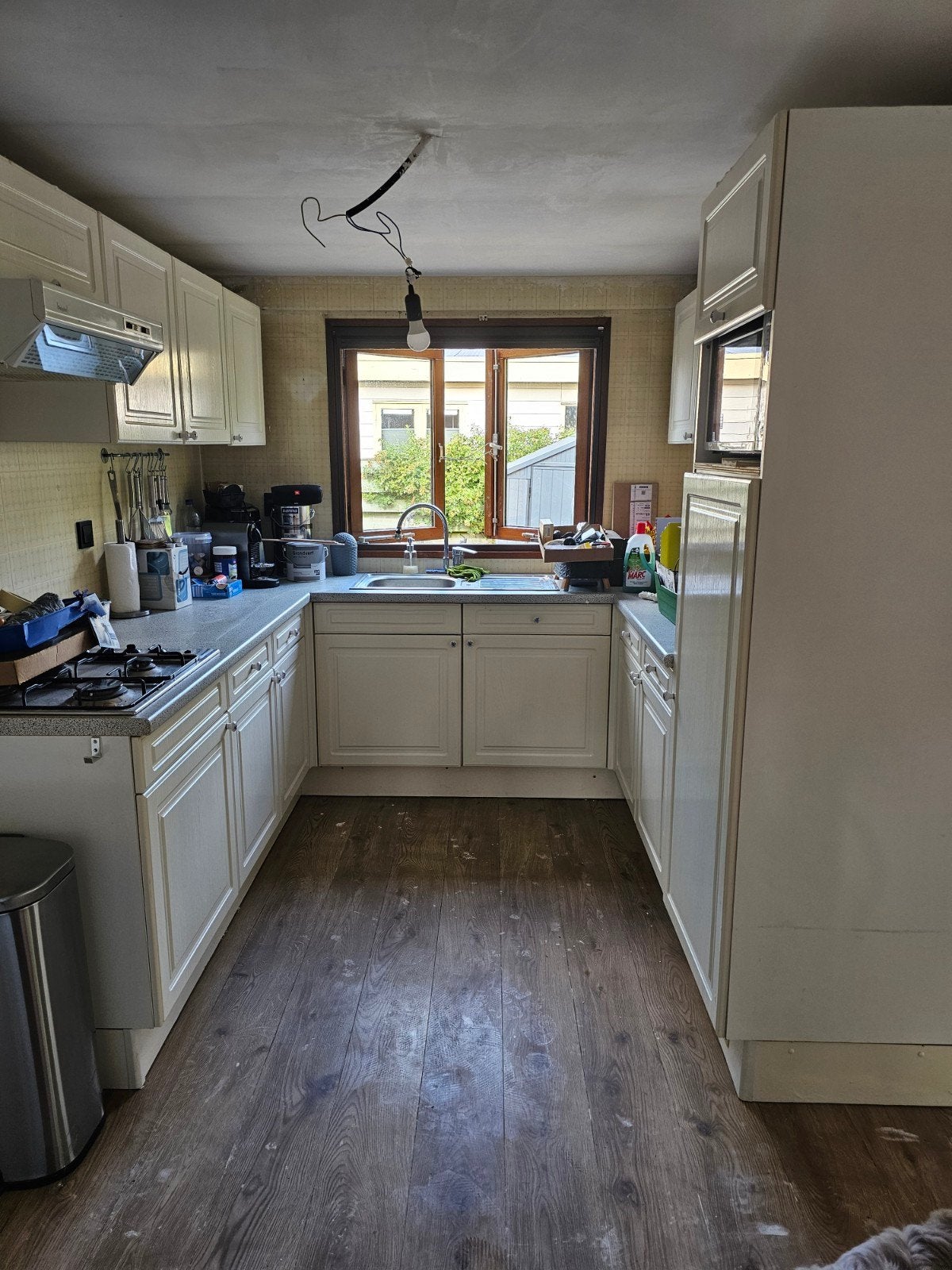 Complete U-keuken met inbouwapparatuur - Zo goed als nieuw, Huis en Inrichting, Ophalen, U-keuken, Zo goed als nieuw, Kunststof