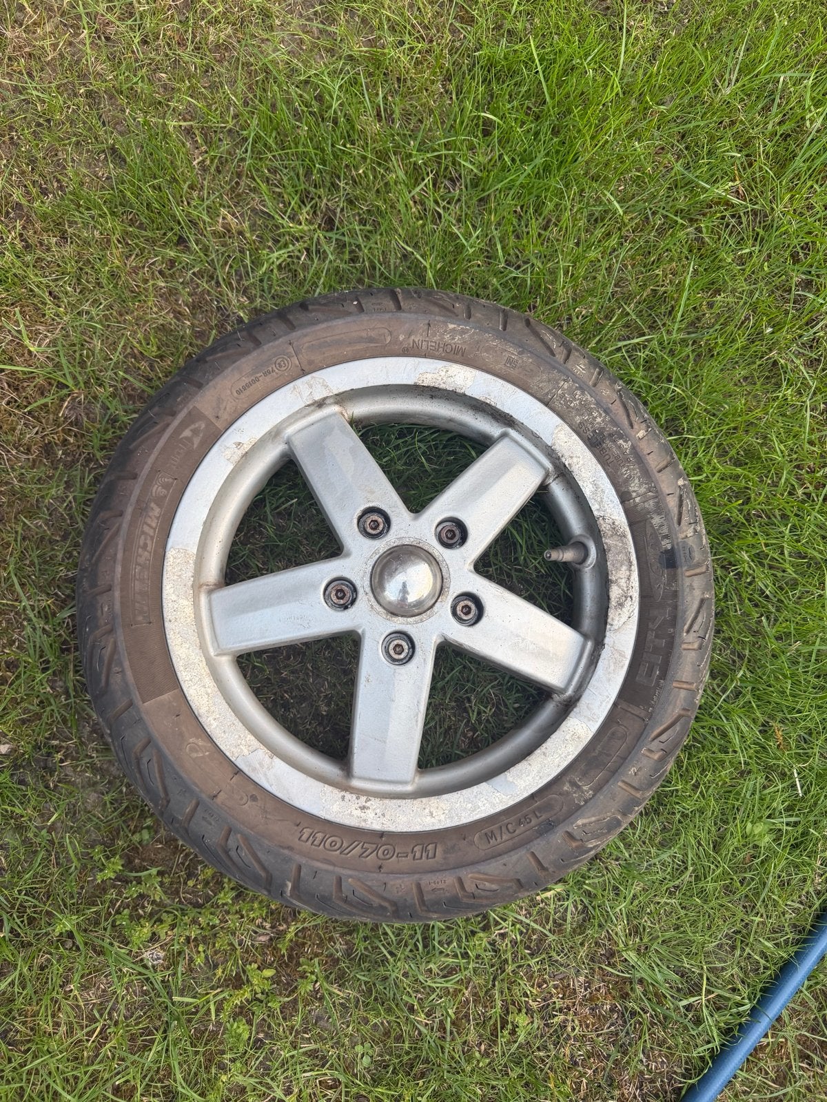 Vespa LX velg met goede Michelin band, Ophalen of Verzenden, Gebruikt, Overige typen, Vespa