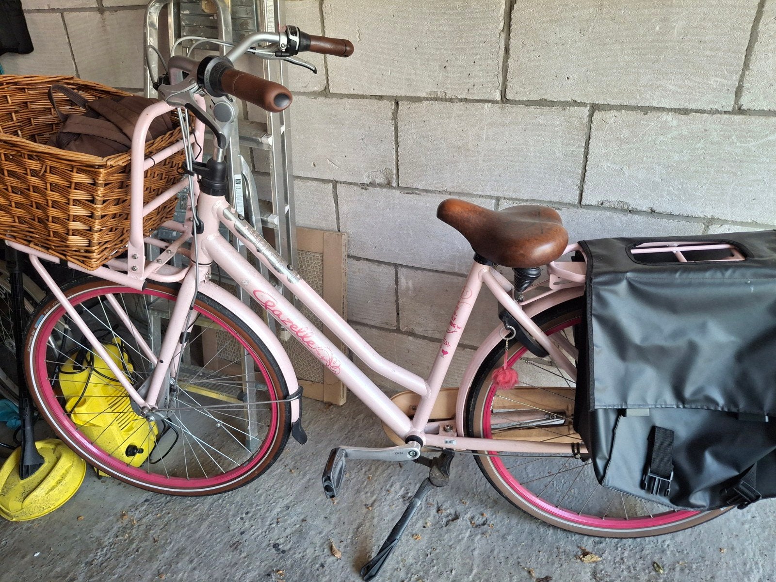 Gazelle Miss Grace 7 versnellingen - Roze transportfiets, Fietsen en Brommers, Fietsen | Dames | Damesfietsen, Ophalen, Gebruikt