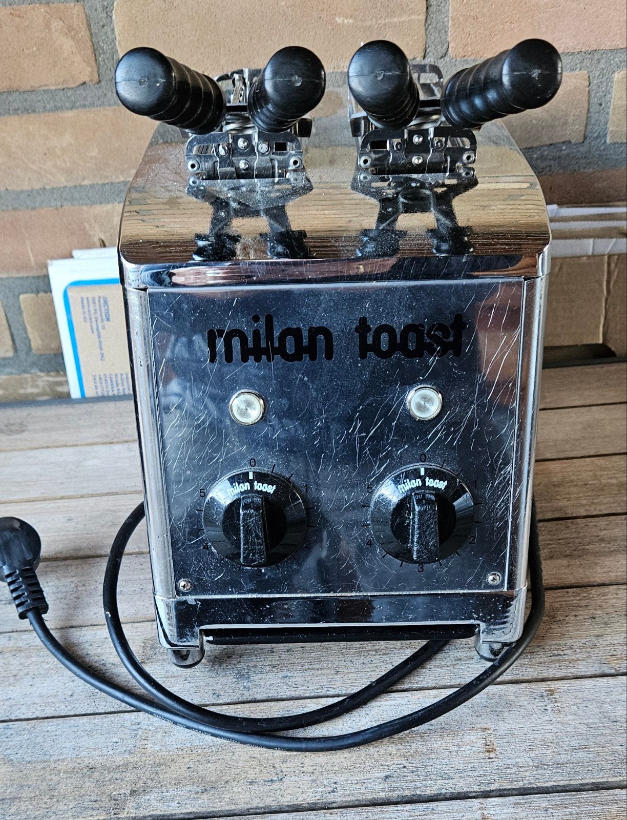 Broodrooster Milan Toast, Ophalen of Verzenden, Gebruikt, Uitneembare kruimellade