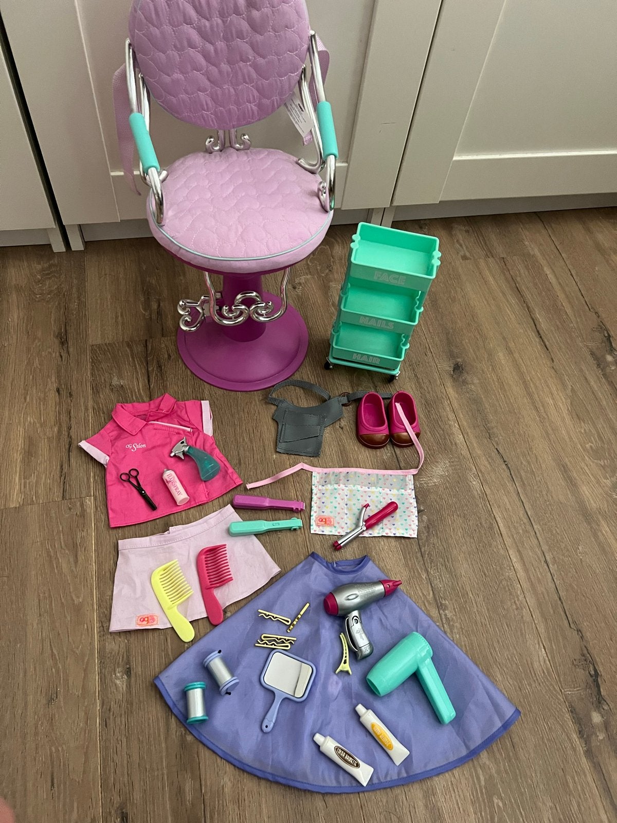 Our Generation Kappersstoel & Accessoires Set, Kinderen en Baby's, Ophalen, Zo goed als nieuw, Meisje