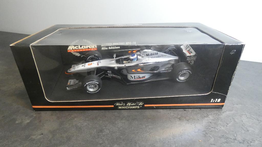 McLaren Mercedes MP4/16 M. Hakkinen 2001 [2020], Hobby en Vrije tijd, Modelauto's | 1:18, Ophalen, MiniChamps