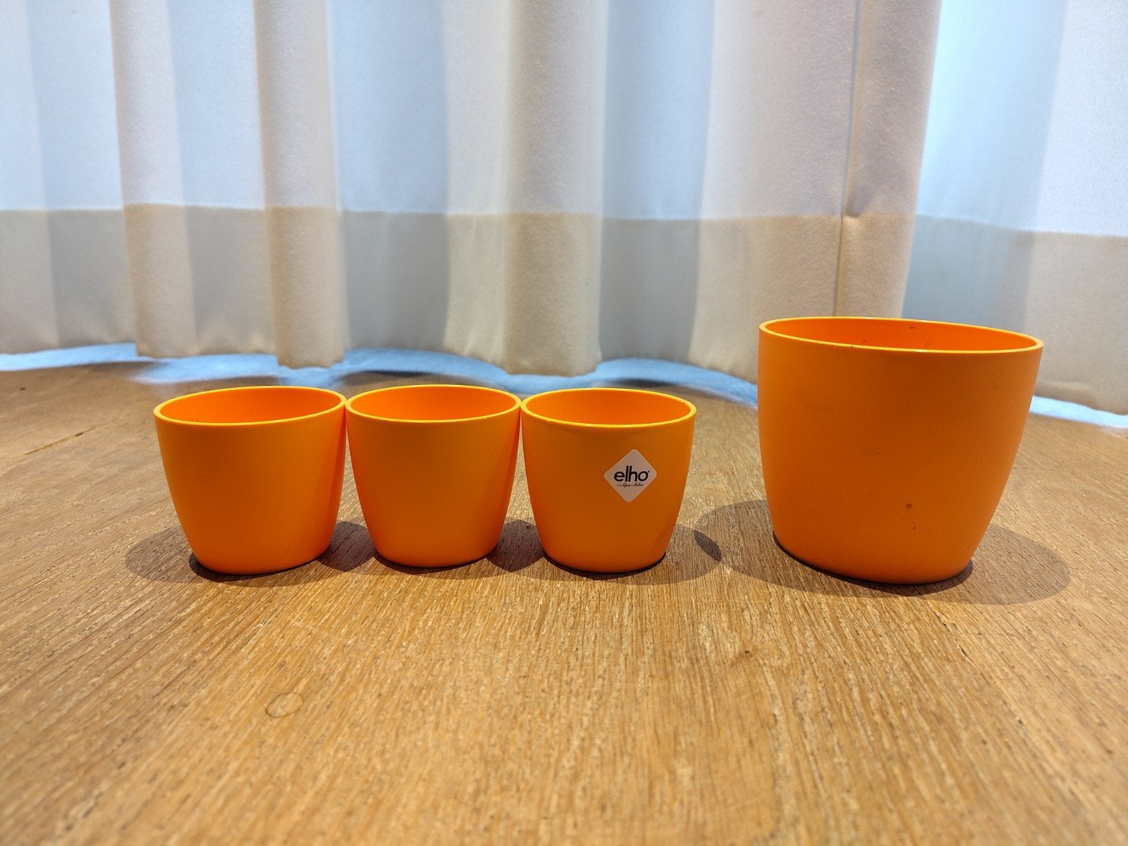 Elho bloempotten - 3 kleine, 1 grote - Oranje, Kunststof, Gebruikt, Ophalen of Verzenden, Binnen