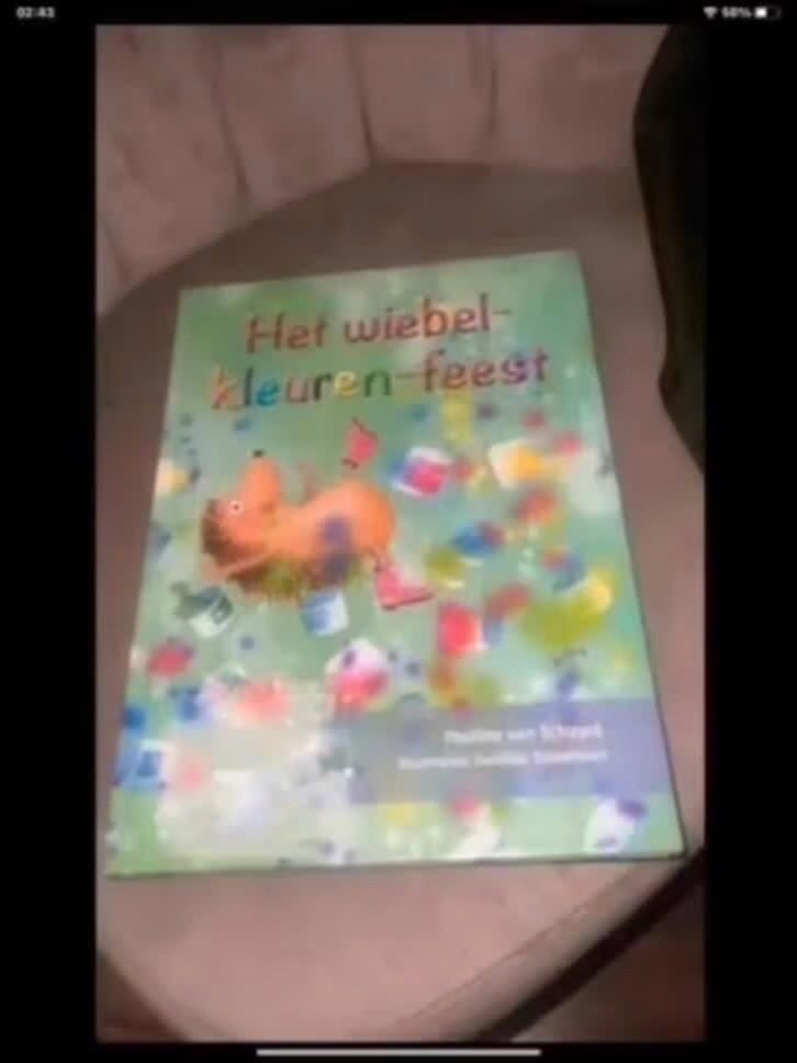 Het wiebel-kleuren-feest - Pauline van Schayck, Boeken, Gelezen, Fictie algemeen, Jongen of Meisje, Ophalen of Verzenden