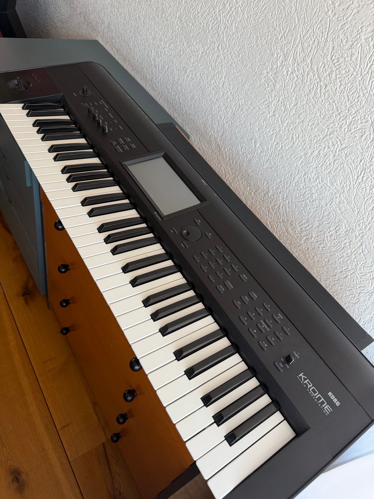 Korg Krome 61 toetsen Music Workstation synthesizer, Muziek en Instrumenten, Synthesizers, 61 toetsen, Korg, Ophalen of Verzenden