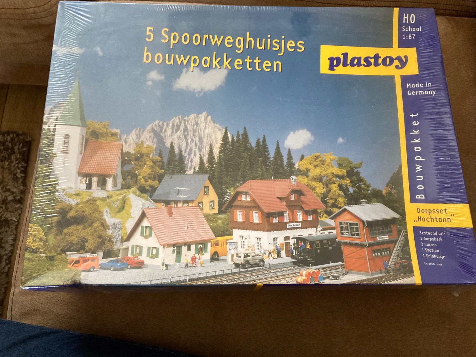 Plastoy H0 modeltreinen nieuw bouwpakket 5 spoorweghuisjes, Overige merken, Gelijkstroom of Wisselstroom, Brug, Tunnel of Gebouw