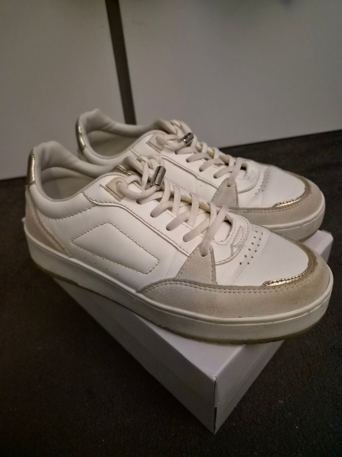Only sneakers maat 37 - Wit met gouden details, Only, Wit, Ophalen of Verzenden, Sneakers of Gympen