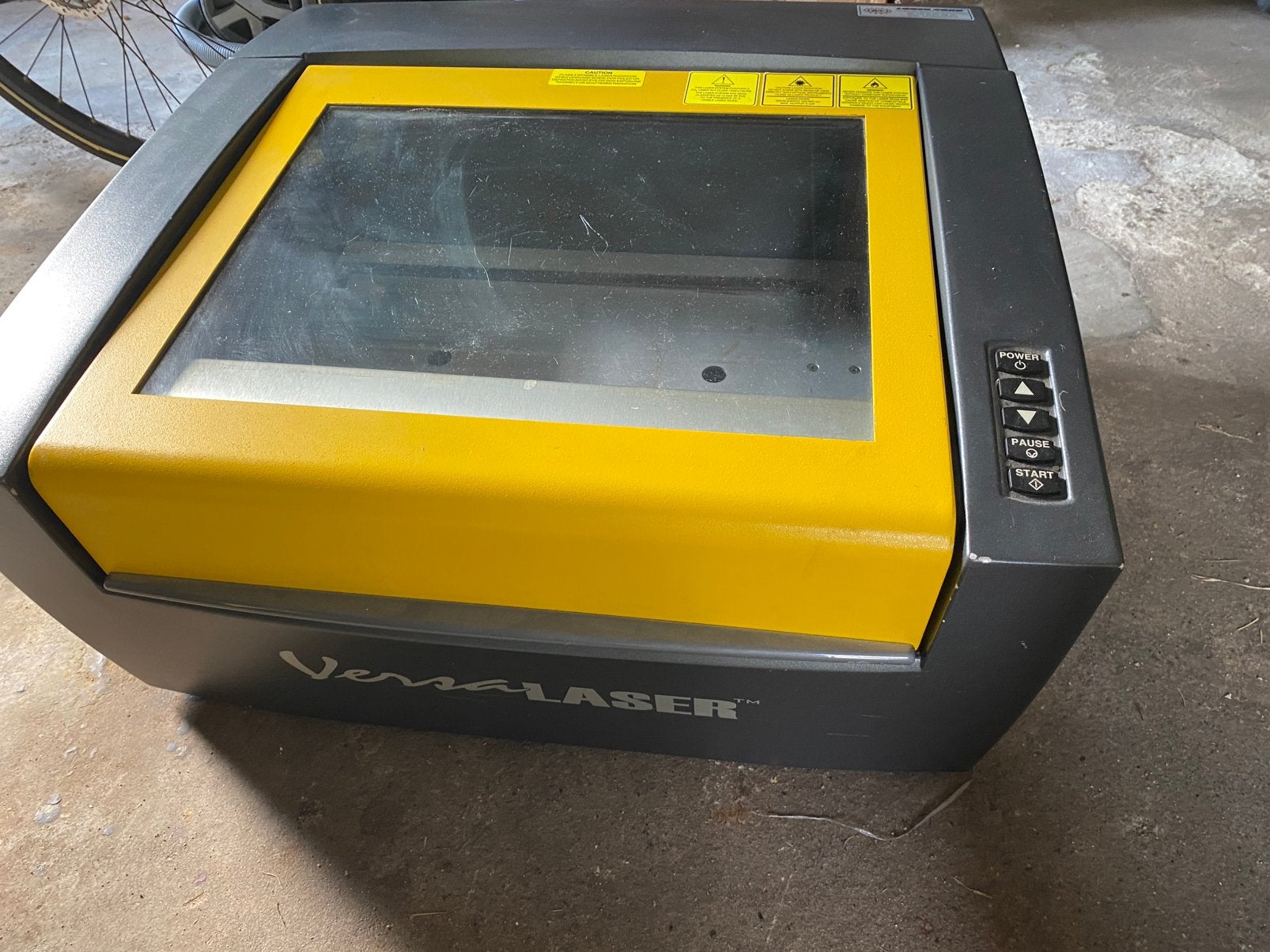 VersaLaser CO2 lasersnijder/graveermachine /snijmachine, Computers en Software, Ophalen, Niet werkend