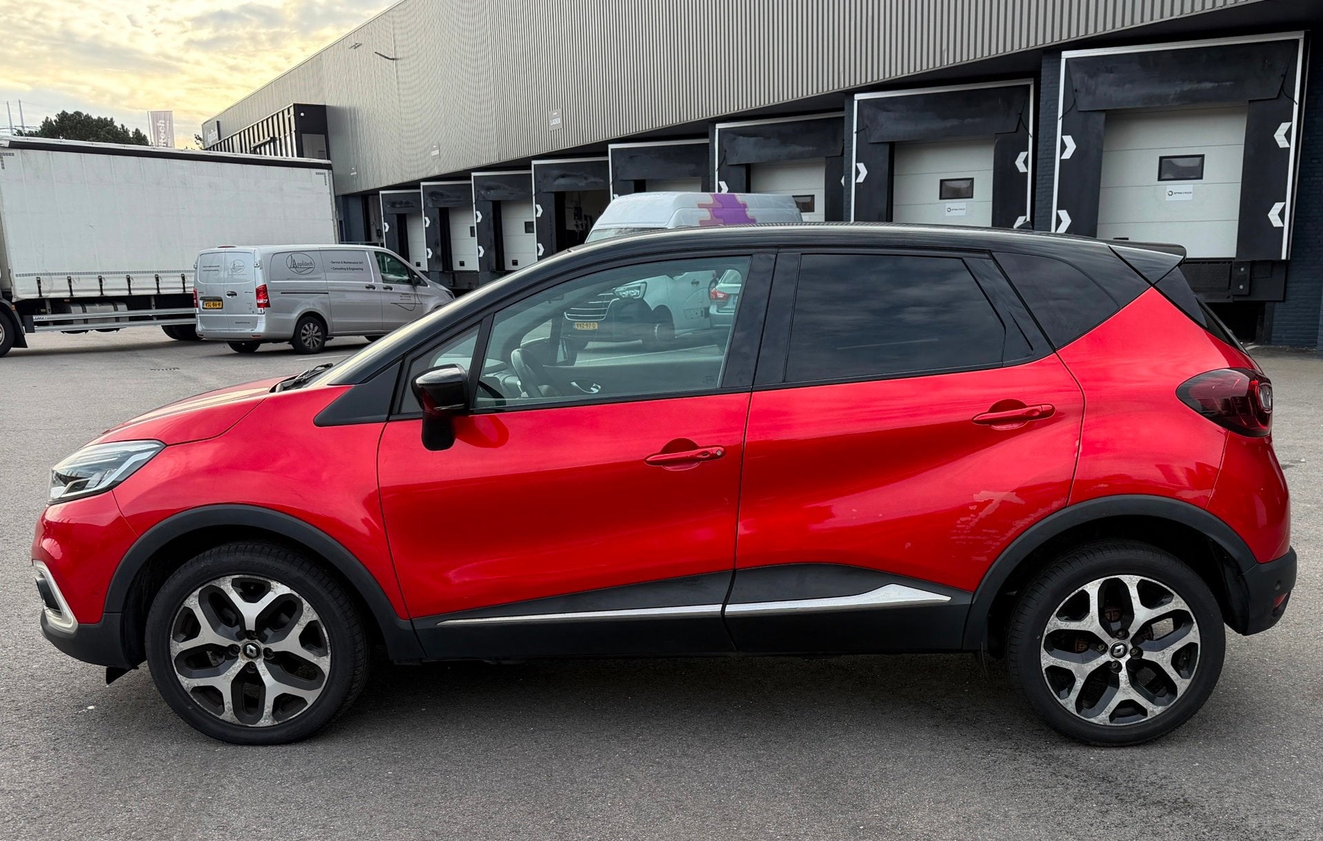 Foto 3 van Renault Captur 0.9 TCe Intens FACELIFT/LED/CAMERA/CRUISE/CLI