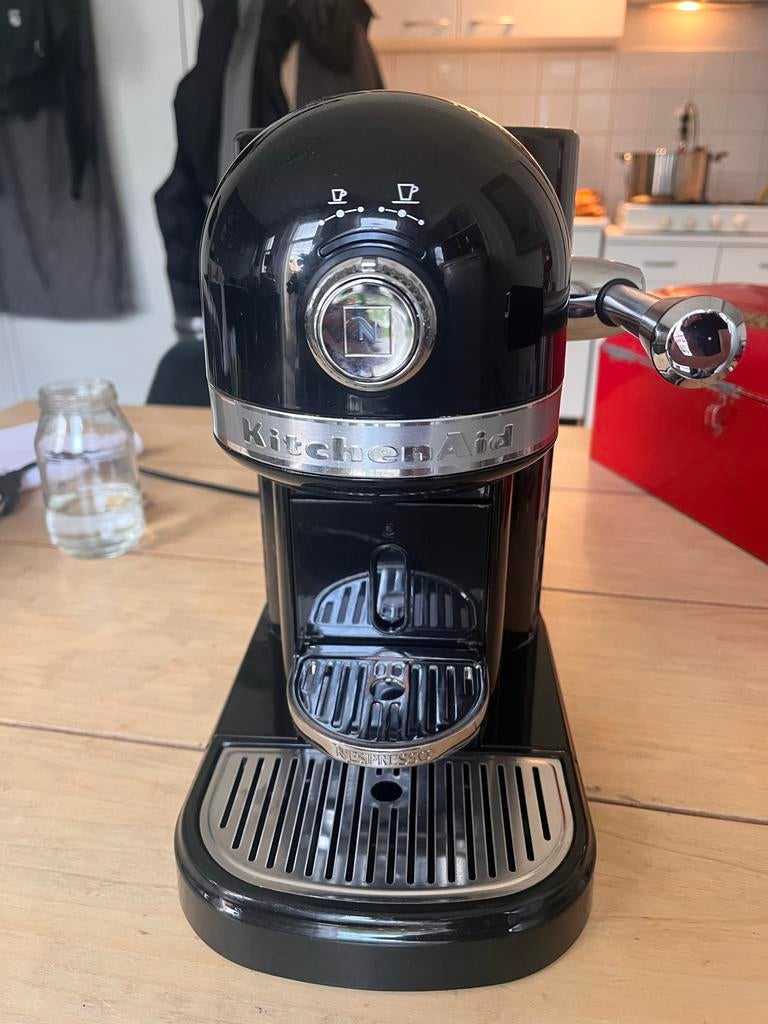 Kitchenaid Nespresso, Witgoed en Apparatuur, Koffiezetapparaten, Ophalen of Verzenden, Zo goed als nieuw, Espresso apparaat, Koffiepads en cups