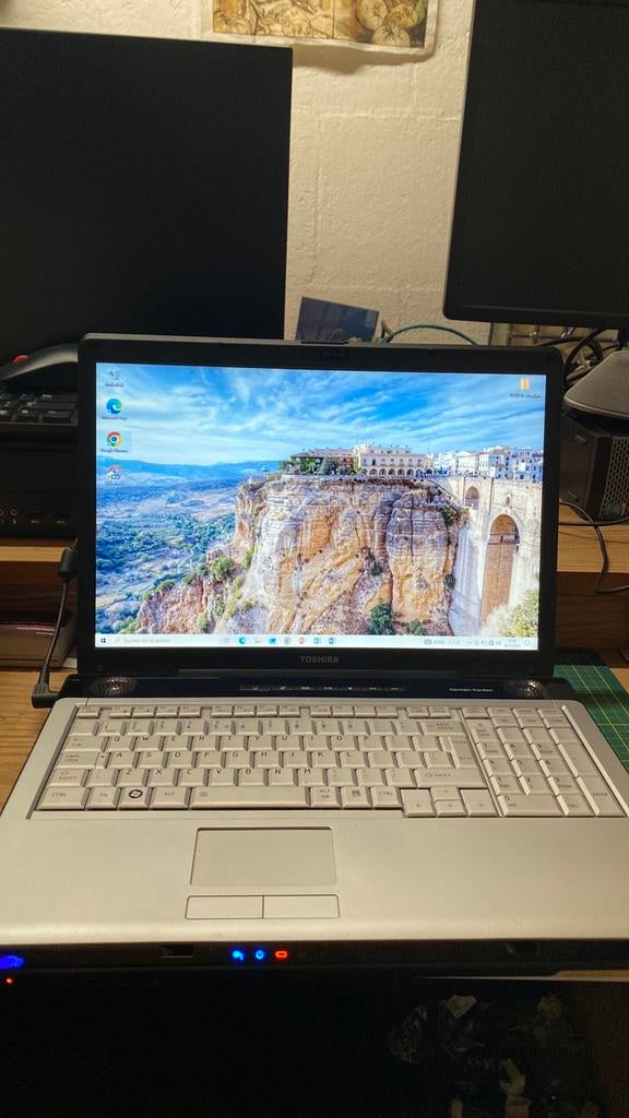 Prima 17 inch Toshiba laptop Windows 10 + Officepakket +HDMI, Ophalen of Verzenden, Zo goed als nieuw, SSD, 17 inch of meer