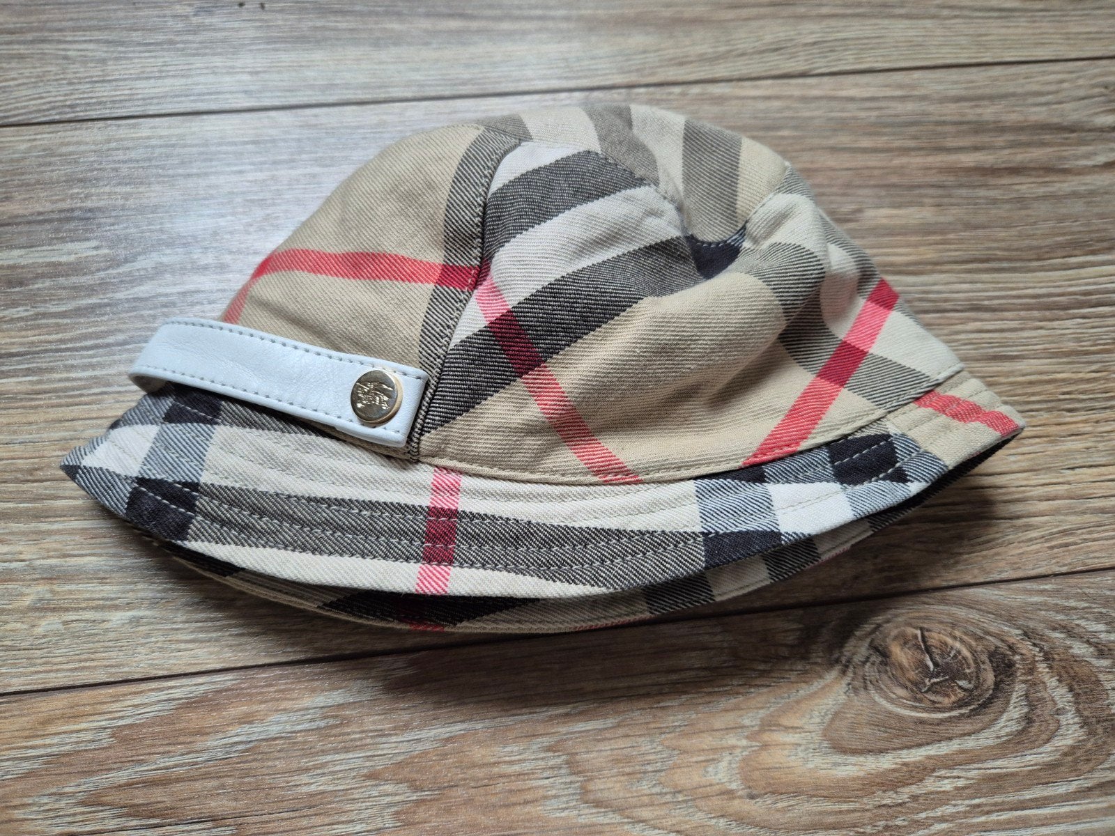 Burberry hoedje 52 cm nieuwstaat, Meisje, Hoed, Ophalen of Verzenden, Zo goed als nieuw