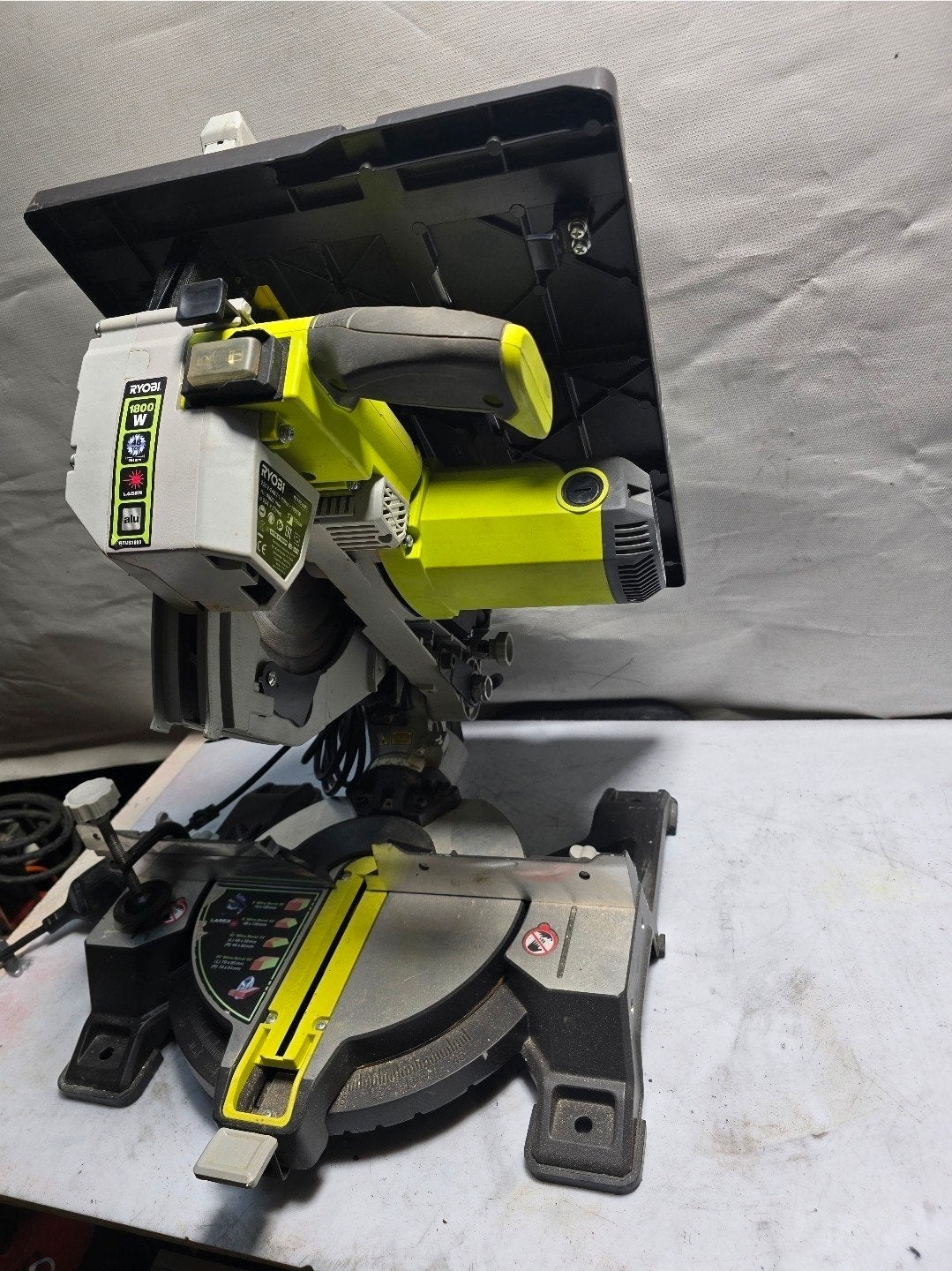 Ryobi 1800W Afkortzaag combi zaag, Ophalen of Verzenden, Ryobi, N.v.t, N.v.t