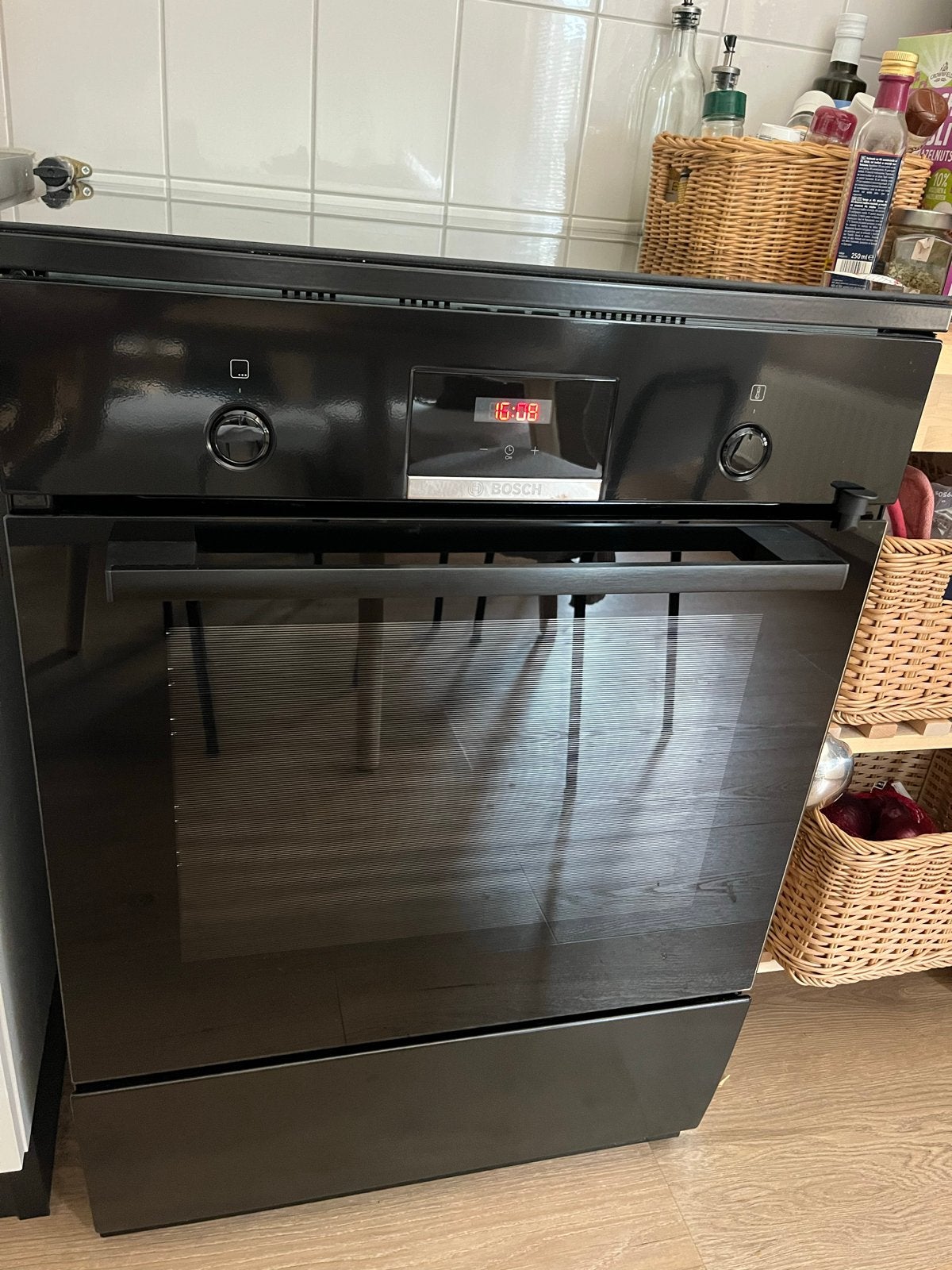 Bosch Fornuis HLN39A020 met Inductiekookplaat en Oven zwart, Witgoed en Apparatuur, Fornuizen, Ophalen, 60 cm of meer, Grill, 4 kookzones