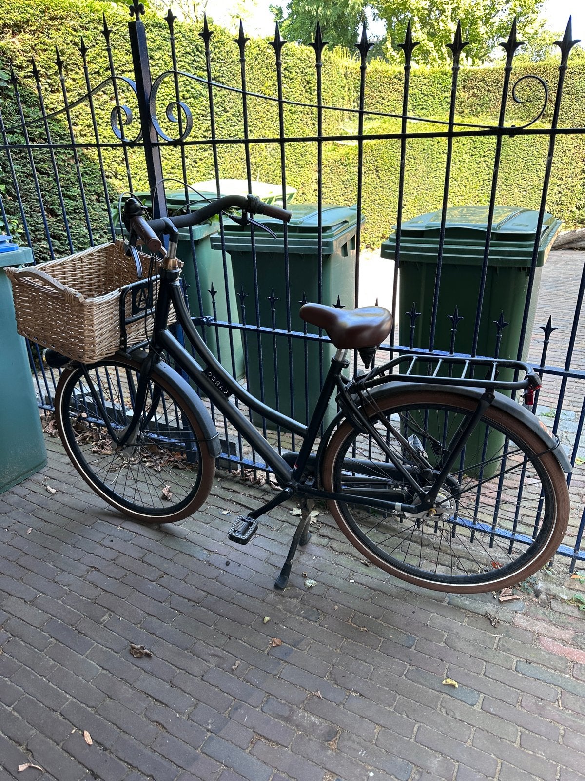 Damesfiets met mandje en bagagedrager, Gebruikt, Versnellingen, Trommelrem, Ophalen