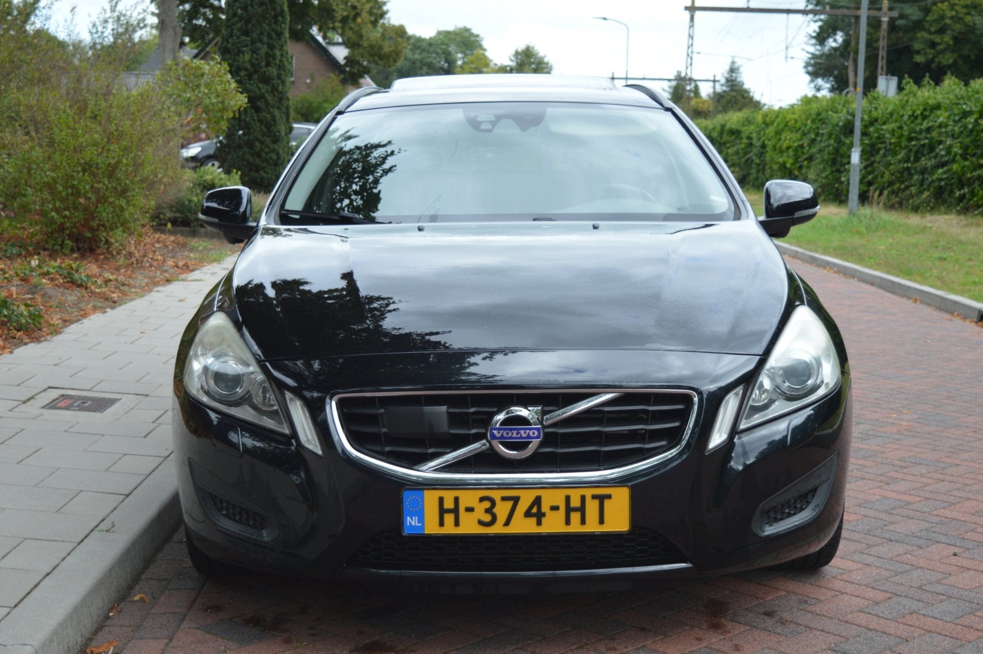 Volvo V60 2.0T Momentum, Auto's, Volvo, Zwart, 4 cilinders, 203 pk, Geïmporteerd
