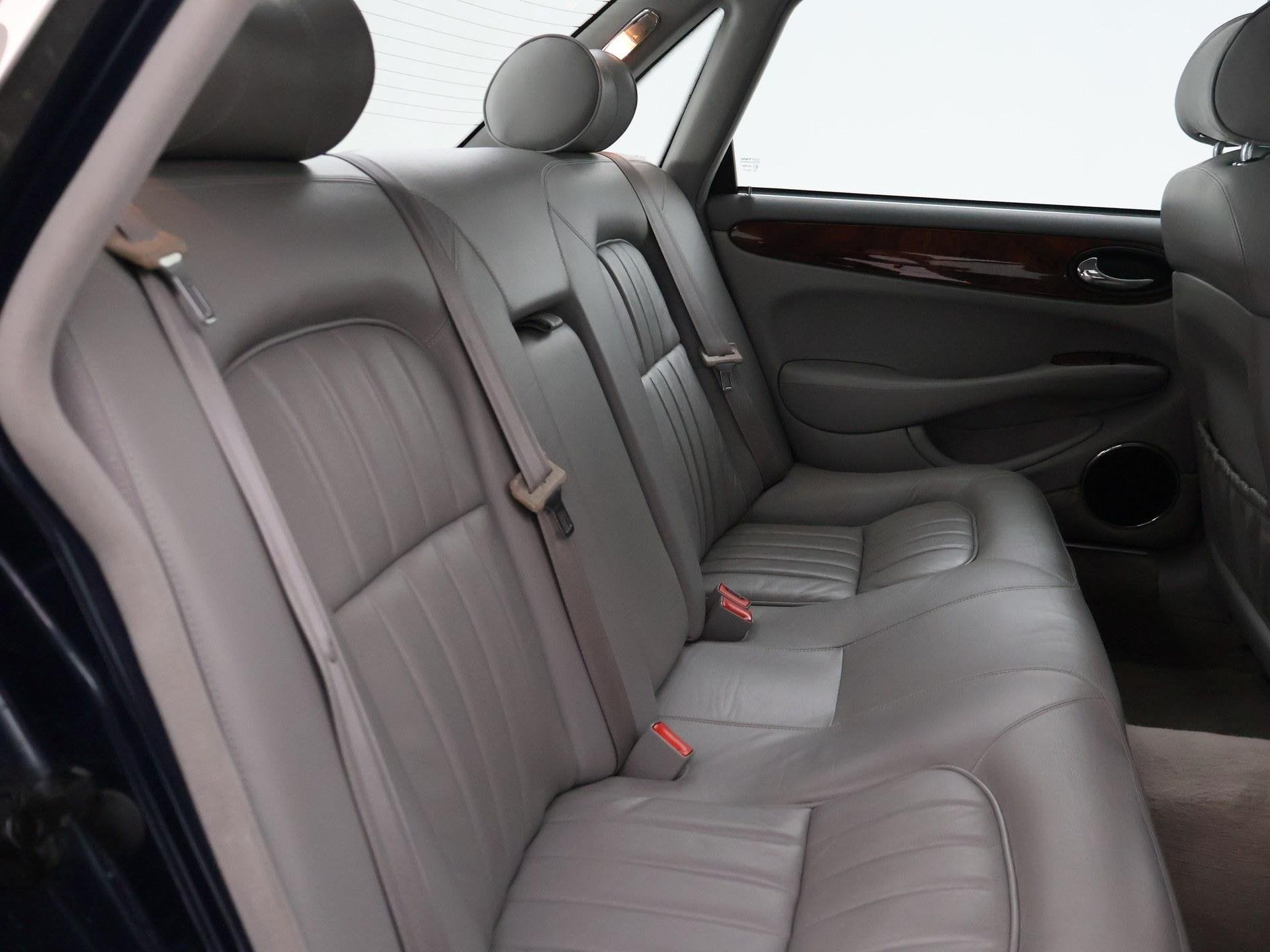 Jaguar XJ 3.2 V8 AUT. EXECUTIVE *101.262 KM* + LEDER | VERW., foto 8