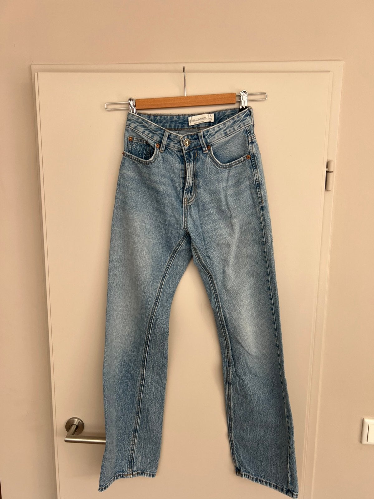 Spijkerbroek Stradivarius, Verzenden, Zo goed als nieuw, Blauw, W27 (confectie 34) of kleiner