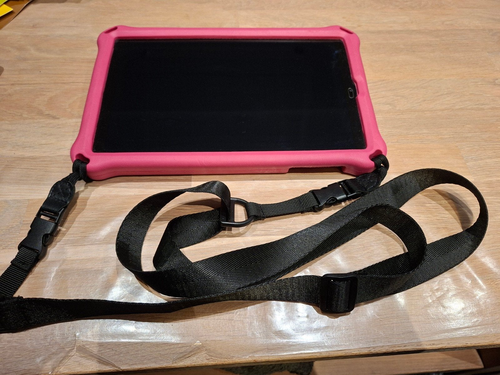 Goede Samsung Galaxy Tab A 10.1 (SM-T510) met beschermhoes, 10 inch, Gebruikt, 32 GB, Tab A