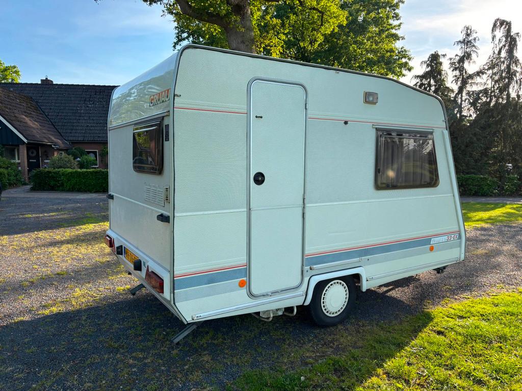 Gruau B3300 in een nette staat met voortent, Caravans en Kamperen, Caravans, Bedrijf, 500 - 750 kg, Overige merken