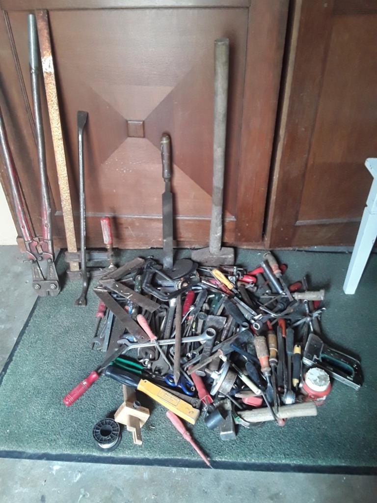 Gereedschap, Ophalen
