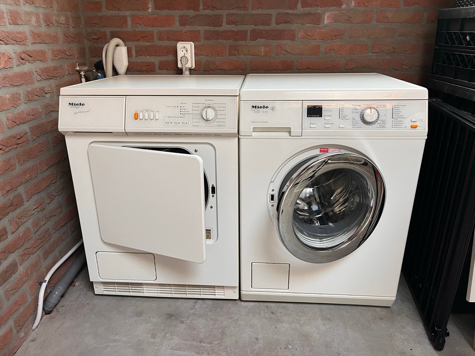 Miele wasmachine W2521 en droger T442C - defecte droger, Witgoed en Apparatuur, 4 tot 6 kg, Ophalen of Verzenden, Voorlader, Niet werkend