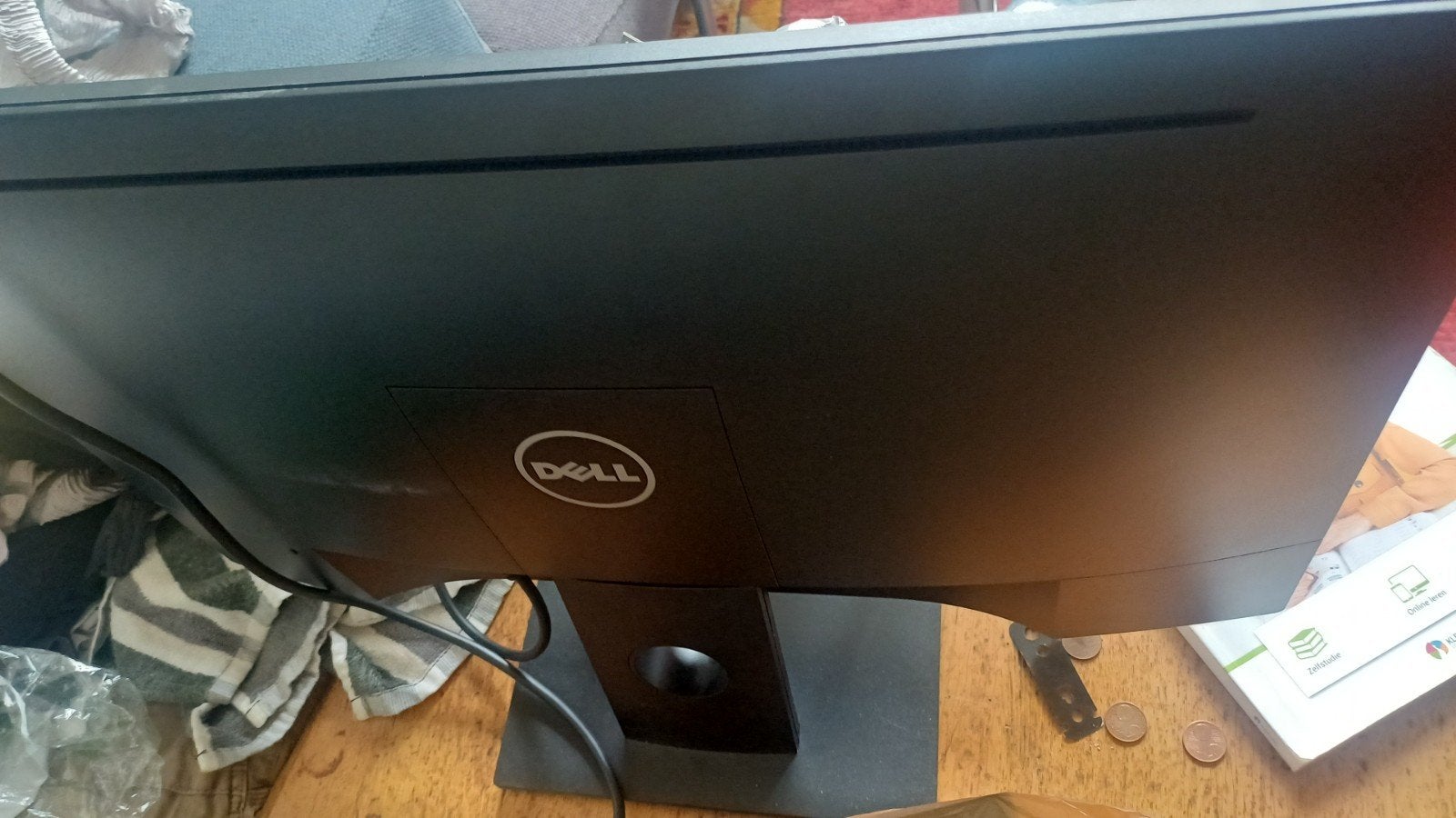 Dell computerscherm - Ideaal voor thuiswerk of kantoor, Gebruikt, Kantelbaar, HDMI, Full HD