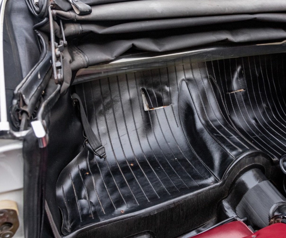 GEZOCHT ALFA SPIDER 115 ACHTERBANKJE, Ophalen of Verzenden