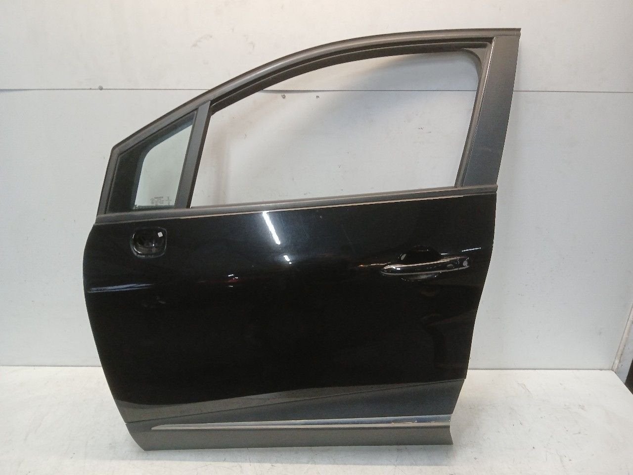 Portier links voor Renault Captur, Auto-onderdelen, Onderdelen@venauto.nl, Van der Ven Autorecycling B.V., Gebruikt, Ettenseweg 76, 4706 PB Roosendaal, The Netherlands