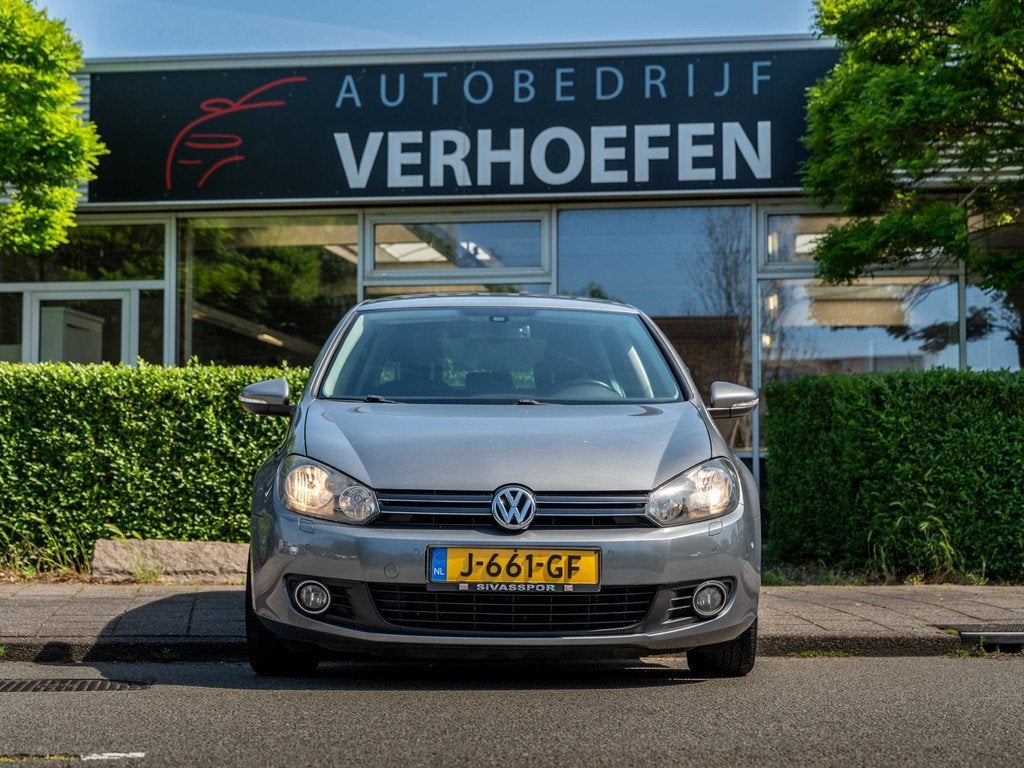 Volkswagen Golf 1.2 TSI Trendline | AUTOMAAT | STOELVERWARMI, Auto's, Volkswagen, Euro 5, Gebruikt, 4 cilinders, Navigatiesysteem