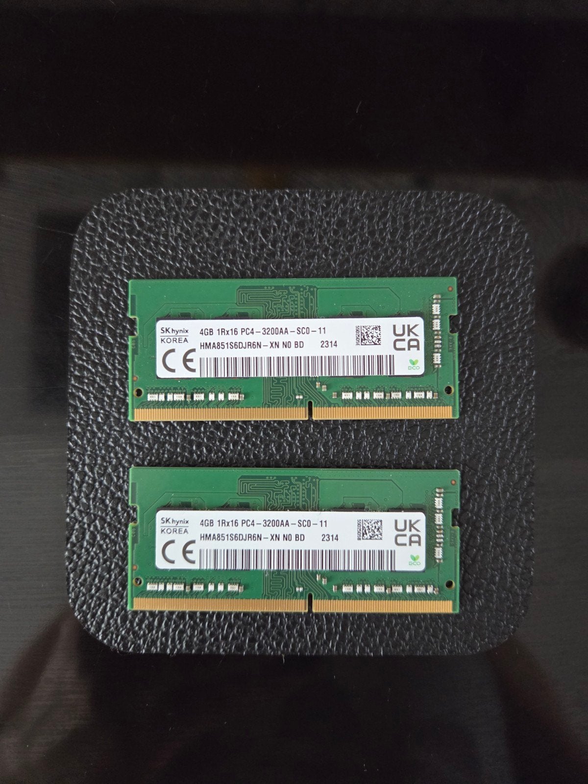 2x SK Hynix 4GB DDR4 RAM PC4-3200AA Laptop Geheugen, Computers en Software, RAM geheugen, DDR4, Ophalen of Verzenden, Zo goed als nieuw