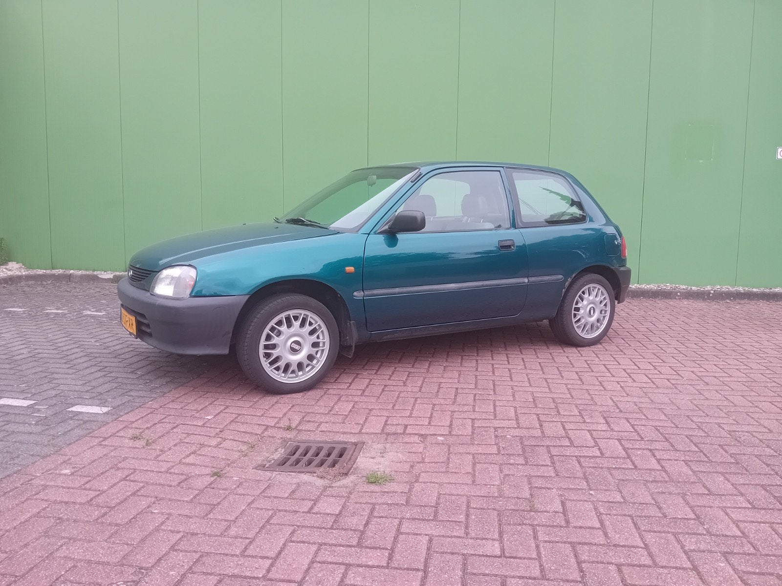 Daihatsu Charade 1.3 I 16V 1999 Groen, Auto's, Daihatsu, 4 cilinders, 400 kg, Origineel Nederlands, Handgeschakeld