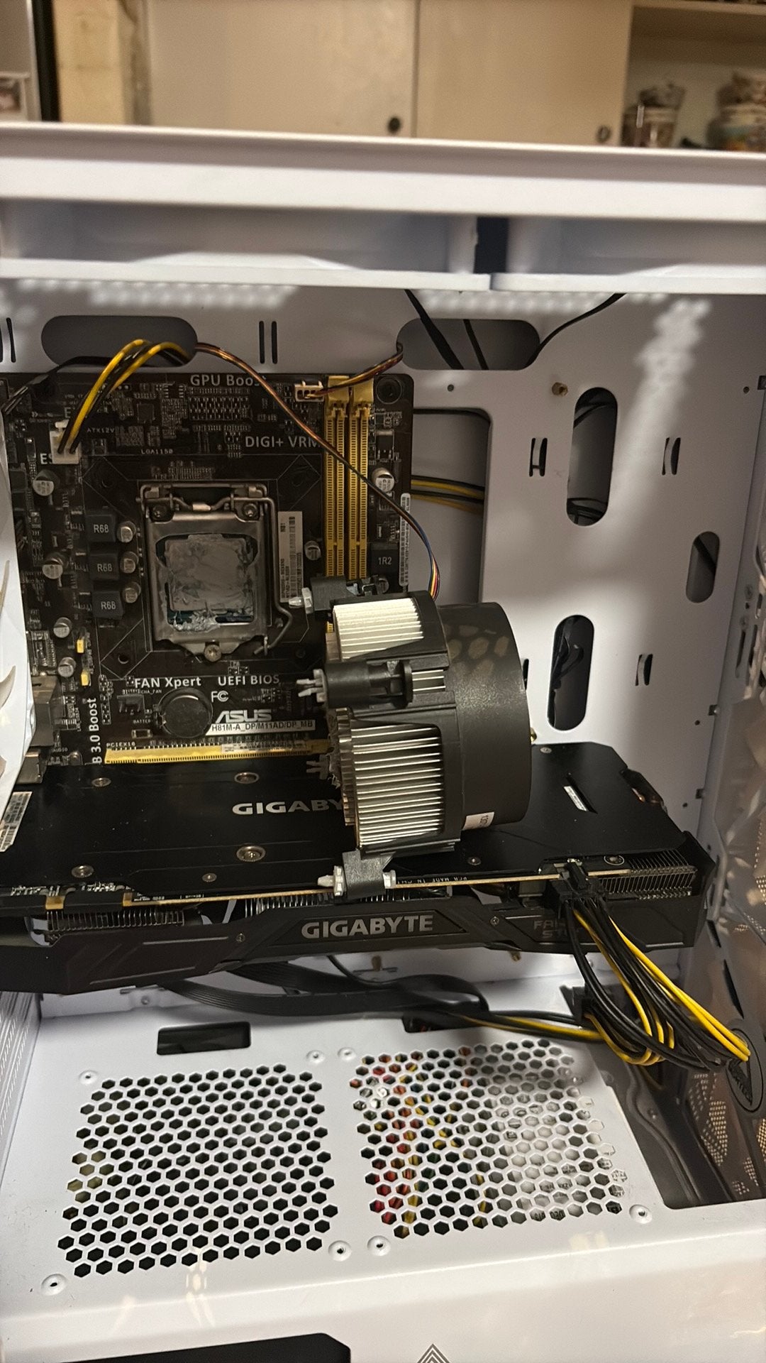 gaming pc moey zsm weg, Computers en Software, Moederborden, Ophalen, Zo goed als nieuw
