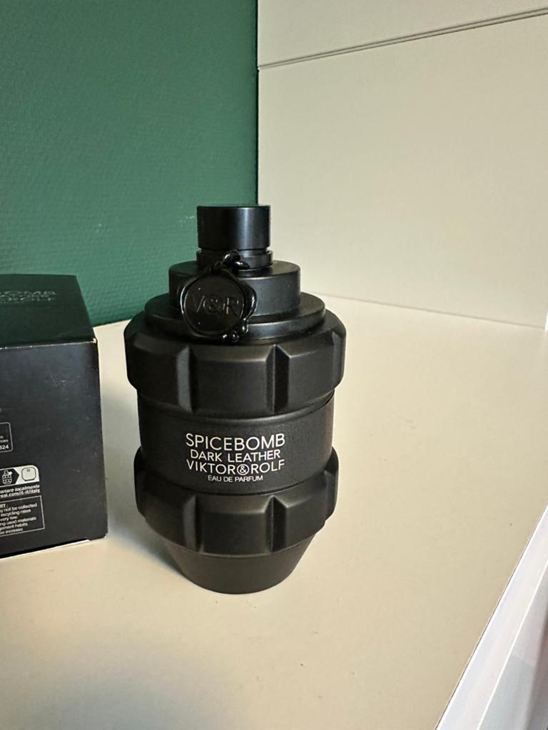 Viktor & Rolf Spicebomb Dark Leather Eau de Parfum, Ophalen of Verzenden, Zo goed als nieuw