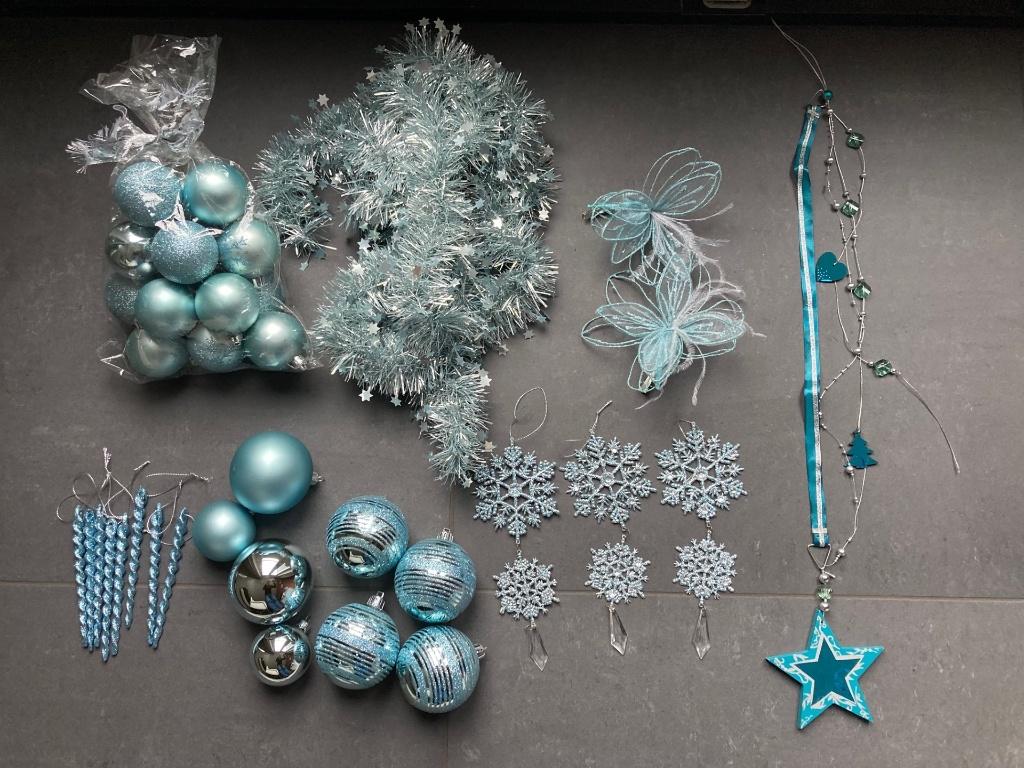 Kerstballen/versiering lichtblauw ijsblauw, Ophalen, Zo goed als nieuw