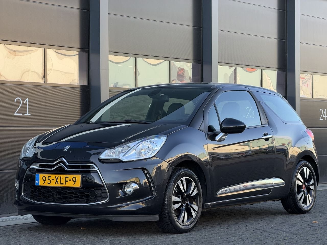 Citroën DS3 1.4 e-HDi Navi Clima AUTOMAAT (bj 2012), 1398 cc, 4 cilinders, 1055 kg, Bedrijf