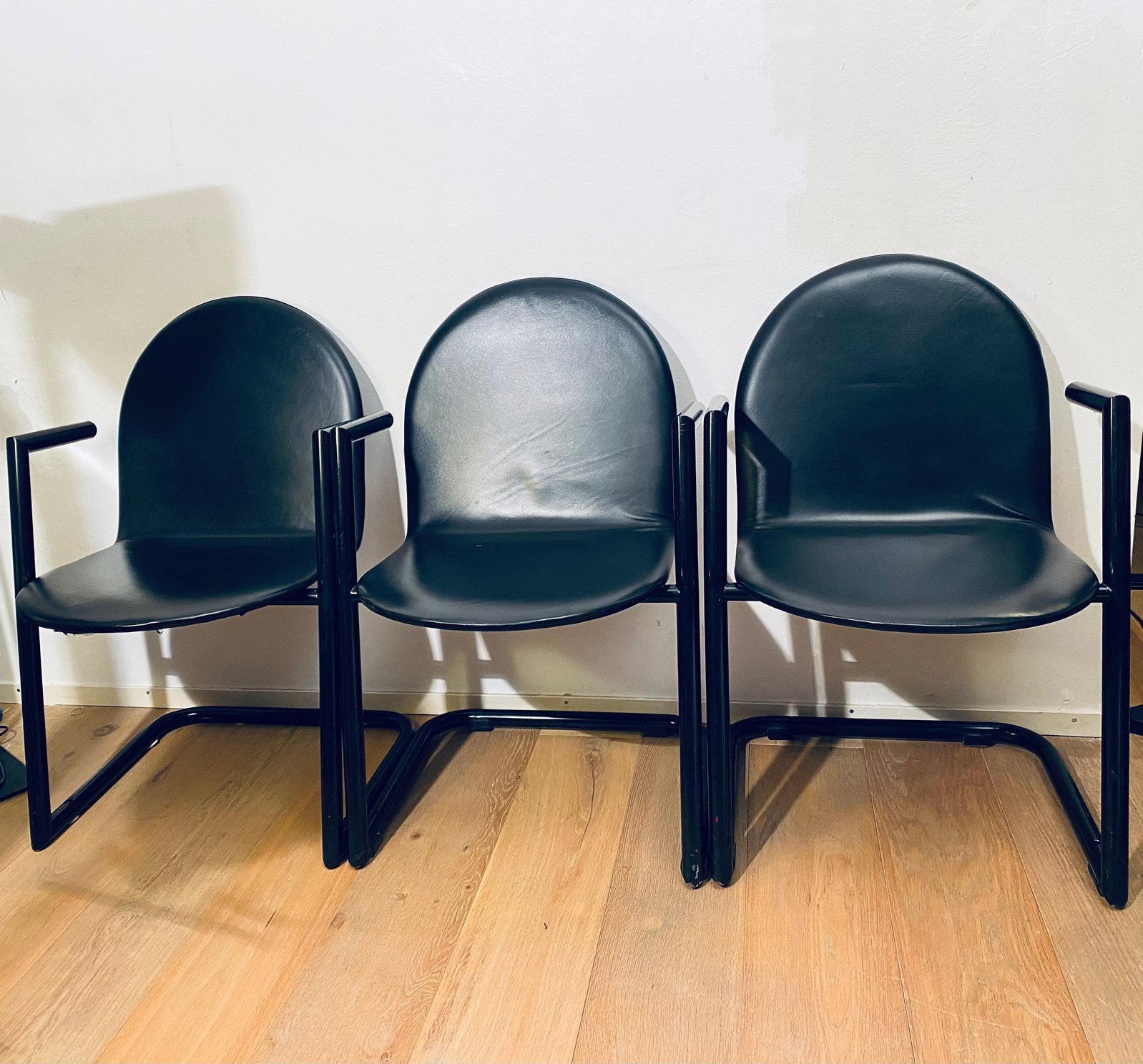 Postmoderne eetkamerstoelen, 1980S x 3, Ophalen of Verzenden, Zo goed als nieuw, Zwart
