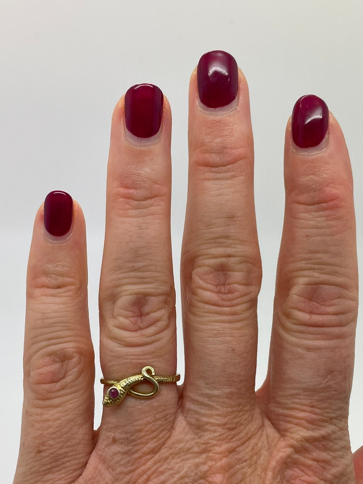 G80 Prachtige zilveren ring goudkleur slang maat 17, Sieraden, Tassen en Uiterlijk, Ophalen of Verzenden, X, Met edelsteen, Dame