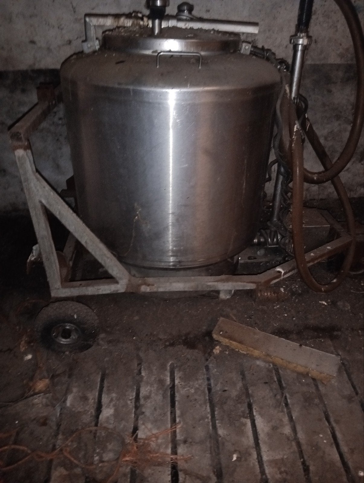 melk transport tank op wielen 350 liter 500 euro, Ophalen of Verzenden