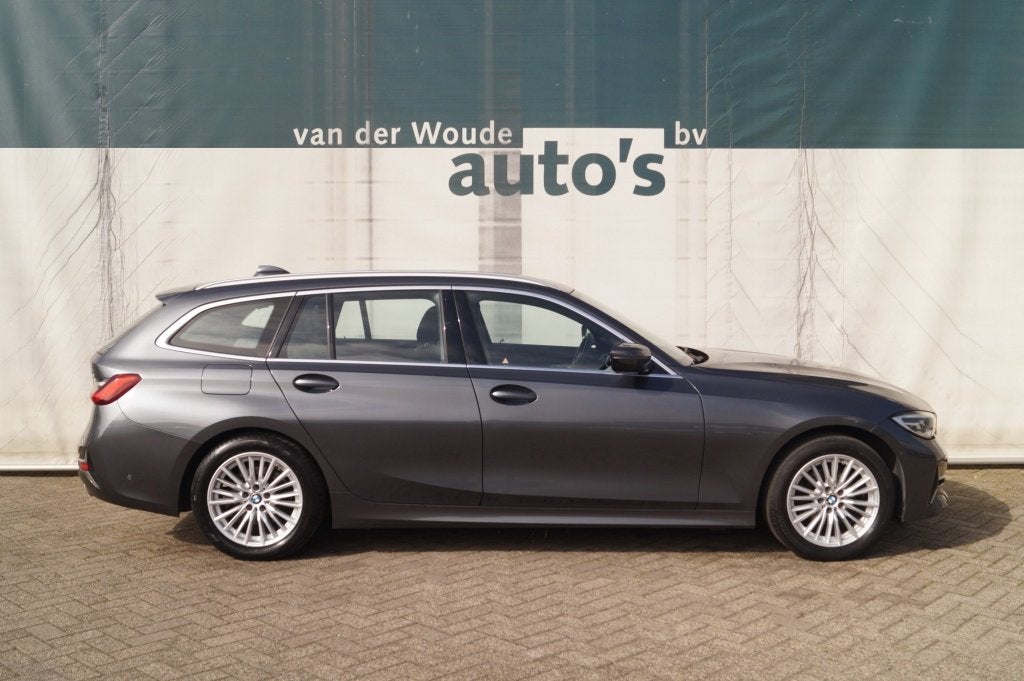 BMW 3 Serie Touring 318i High Executive Edition -LEER-CAM-NA, Auto's, Automaat, 1998 cc, Achterwielaandrijving, Gebruikt