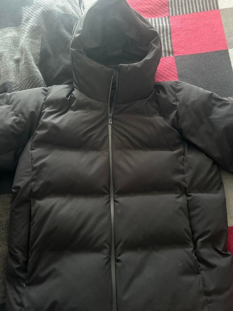 Originele Uniqlo jas - Maat S - Strak design, Kleding | Heren, Ophalen of Verzenden, Gedragen, Zwart