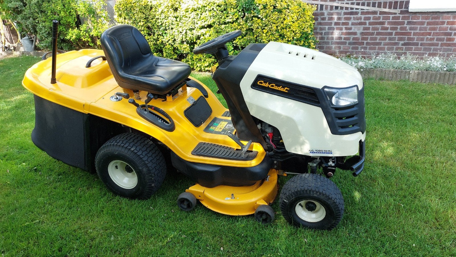 Cub cadet 2cil cc1020BHN, Tuin en Terras, Zitmaaiers, Ophalen of Verzenden