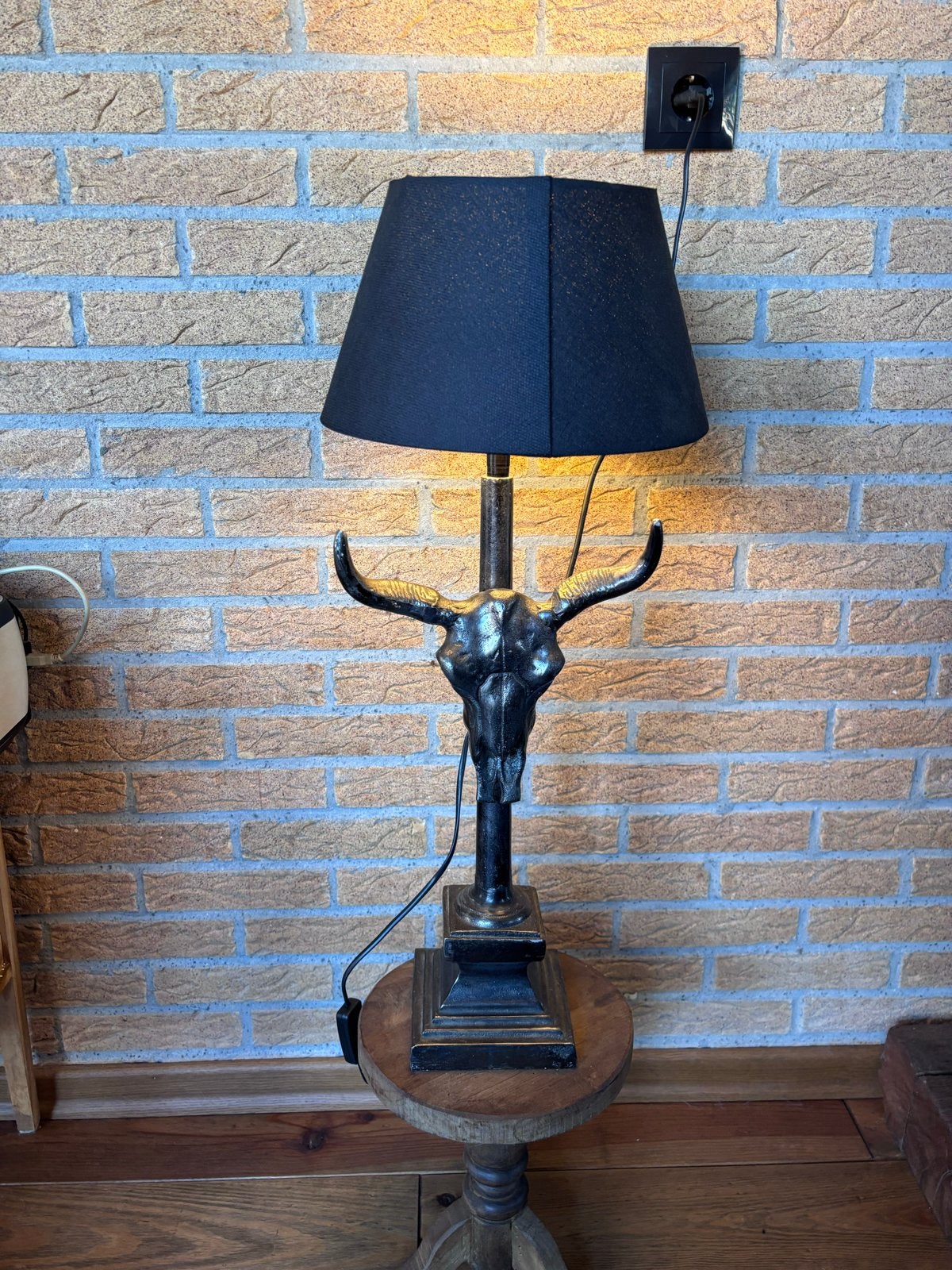 Stoere tafellamp met stierenkop - Colmore, Ophalen