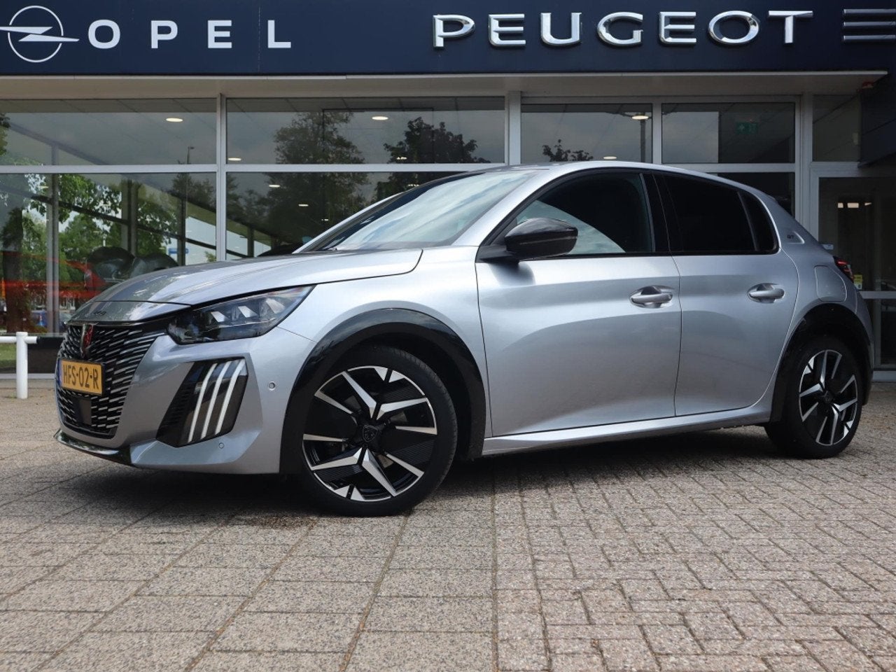 Peugeot 208 GT HYBRID 145pk e-DCS6 automaat, Rijklaarprijs,, Automaat, 145 pk, Gebruikt, 1199 cc